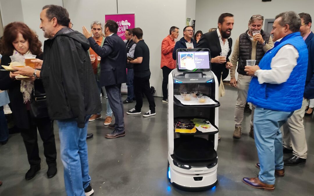 HOTUSE 2023: Innovación en Acción con la Participación de Robots en Segovia